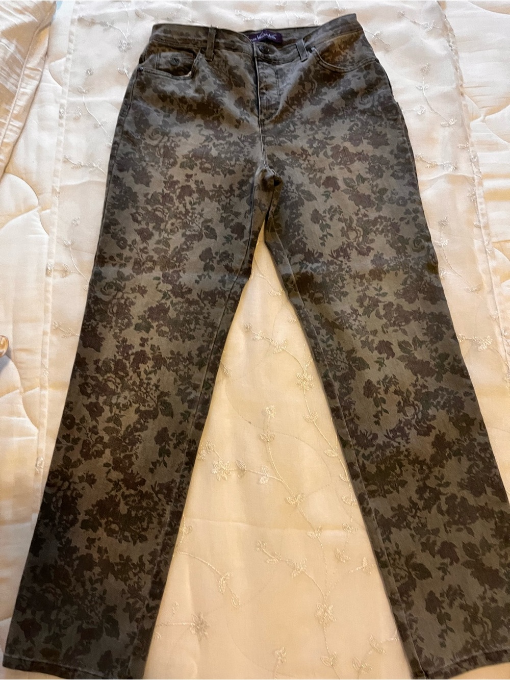 Gloria Vanderbilt Gray Floral Straight Leg Jeans